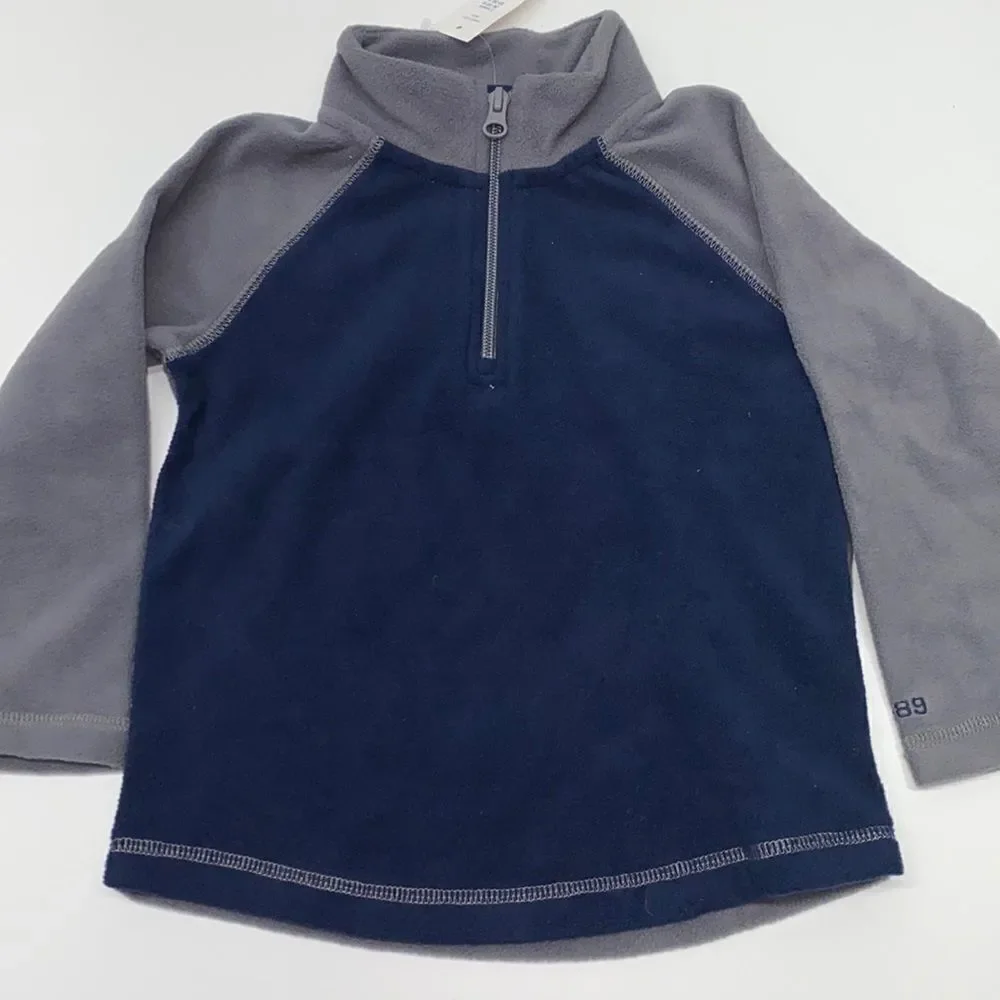 NWT ❤️ Gap sweater